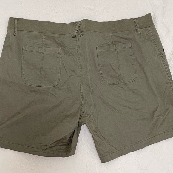 Lee Riders Olive mid rise shorts size 22 - Picture 6 of 13